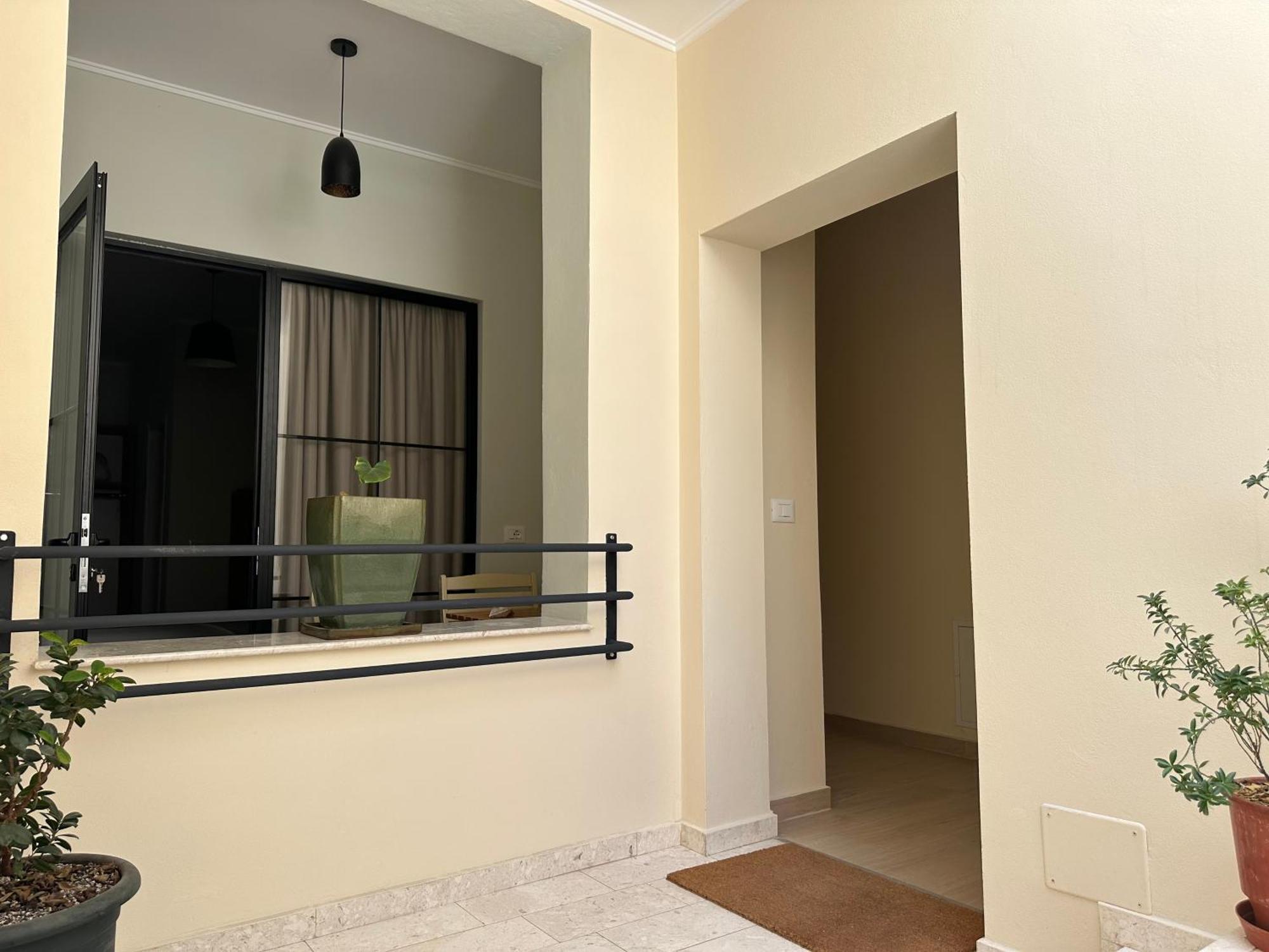 Central Comfort Suites Tirana Exterior photo